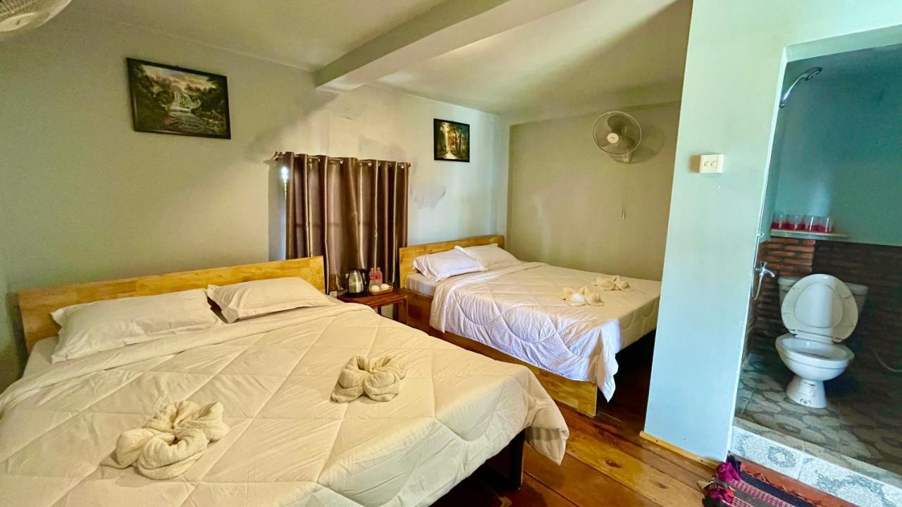 The Cliff Hostel, M'Pay Bay Ронгсанлем Экстерьер фото